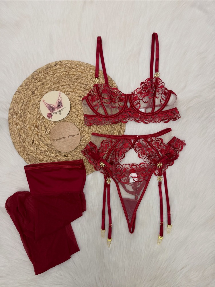 Women's Burgundy Lace Lingerie - Lace Bralette Set recension och pris